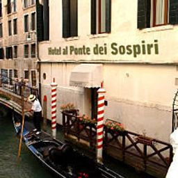 Фасад Al Ponte dei Sospiri All Junior Suites Fotos