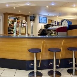 Bar Holiday Inn Express CANTERBURY Fotos