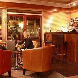 Bar Hallmark Inn (Formerly European Inn) Fotos