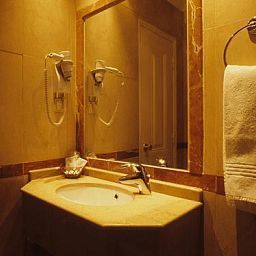 Badezimmer Dom Sancho I Hotel Fotos