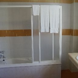 Bathroom Casa João Chagas (non-smoker hotel) Fotos