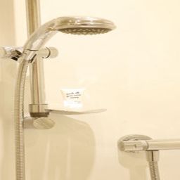 Bathroom Best Western Cresta Court Altrincham Fotos