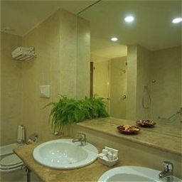 Ванная Ramada Naples Hotel Fotos
