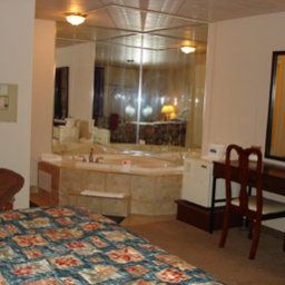 Zimmer Howard Johnson Inn Fort Erie Fotos