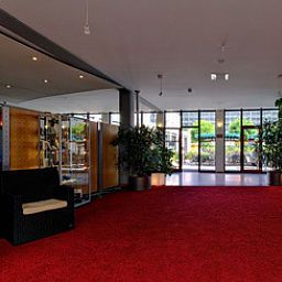 Hall Commundo Tagungshotel Fotos