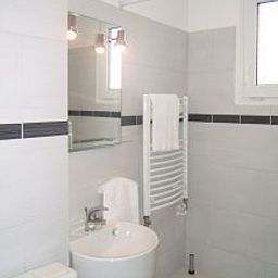 Badezimmer ApartCity Apartmenthaus Fotos