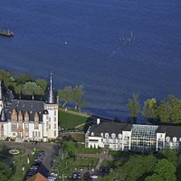 Exterior view Schloss Klink Fotos