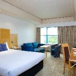  Ramada Plaza London Gatwick Fotos