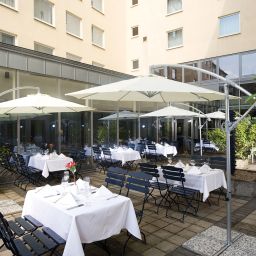 Терраса NH Köln City Fotos