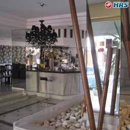 Widok wewnątrz El Faro Inn Hotel & Apartamentos Fotos