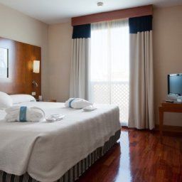 Suite NH MALAGA Fotos