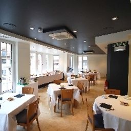 Sala śniadaniowa w restauracji Avenida Fotos
