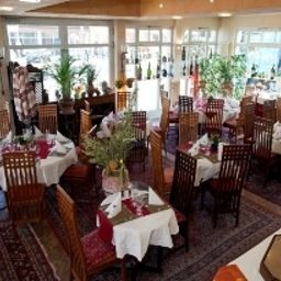 Breakfast room within restaurant Henry Fotos