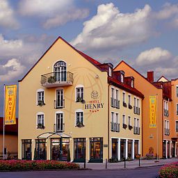 Exterior view Henry Fotos