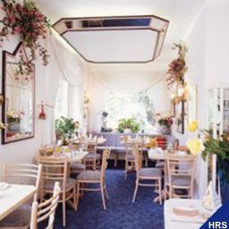 Salle du petit-déjeuner située dans le restaurant Neuhöfer am Südpark Fotos