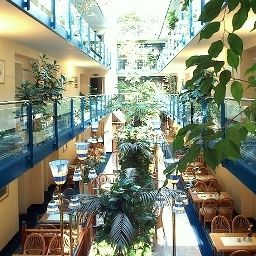 Breakfast room within restaurant Duenenhaus Wellnesshotel Fotos