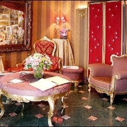 Hall Villa Royale Pigalle Fotos