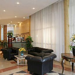 Hall Hotel de la Treille Fotos