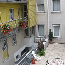 Терраса Hôtel de l'Ill Fotos