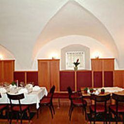 Breakfast room within restaurant Teutschhaus Fotos