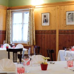 Breakfast room within restaurant Teutschhaus Fotos