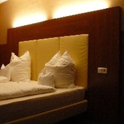  Wahlster Stadt-gut-Hotel Fotos