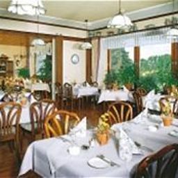 Salle du petit-déjeuner située dans le restaurant Hotel Schoos Baselter Hof Fotos