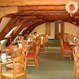 Sala de desayuno en el restaurante Zum Brauhaus Fotos