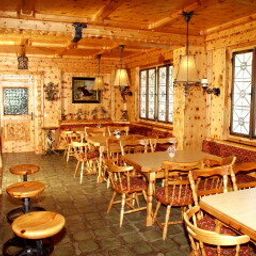 Frühstücksraum im Restaurant Harrida Fotos
