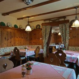 Frühstücksraum im Restaurant Harrida Fotos