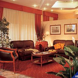Halle Cancelli Rossi Hotel Rome airport Fotos