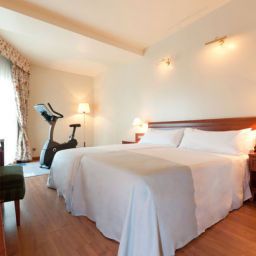 TRYP Gijón Rey Pelayo Hotel Fotos