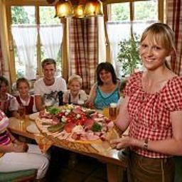 Frühstücksraum im Restaurant Zur Ohe Familotel Landhaus Fotos