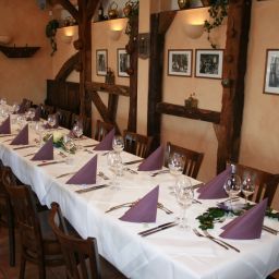Sala de desayuno en el restaurante Historischer Ratskeller Fotos