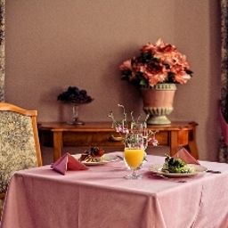 Salle du petit-déjeuner Udvarhaz Fotos
