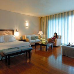 Zimmer Grand Resort Lagonissi Fotos