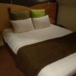 Suite familiale Brit Hotel Saint-Nazaire Centre Gare Fotos