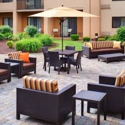  Courtyard Detroit Dearborn Fotos
