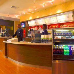 Bar Courtyard New York LaGuardia Airport Fotos