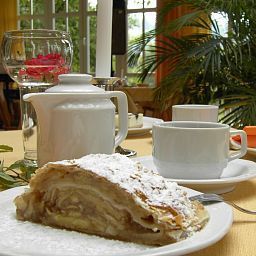 Frühstücksraum im Restaurant Schürger Wellnesshotel Fotos