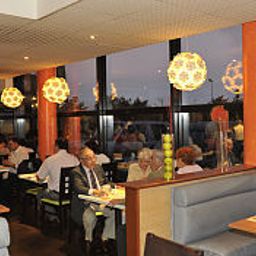 Frühstücksraum im Restaurant Inter Hotel Alteora Confort Site du Futuroscope Fotos