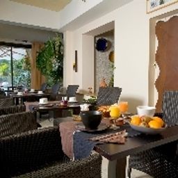 Salle du petit-déjeuner Les Mouettes Fotos
