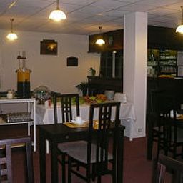 Frühstücksraum im Restaurant P'tit Dej-HOTEL Chateauroux Fotos