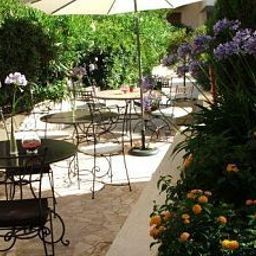 Breakfast room within restaurant Diana Fotos