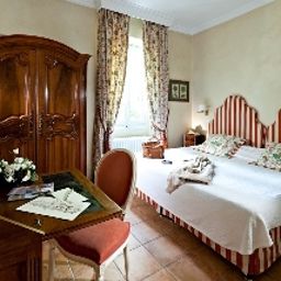 Widok wewnątrz Hostellerie La Magnaneraie Fotos