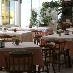 Salle du petit-déjeuner située dans le restaurant Del Mar Hotel & Spa Fotos
