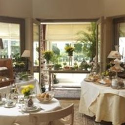 Salle du petit-déjeuner Manoir Du Dragon Fotos