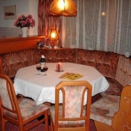 Hall Marita Pension Zimmer in Oetz  Ferienwohnung Appartements Fotos