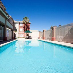 Piscina La Quinta Inn & Suites Las Vegas RedRock/Summerlin Fotos