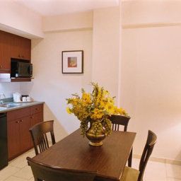 Room Crowne Plaza MONTREAL AIRPORT Fotos